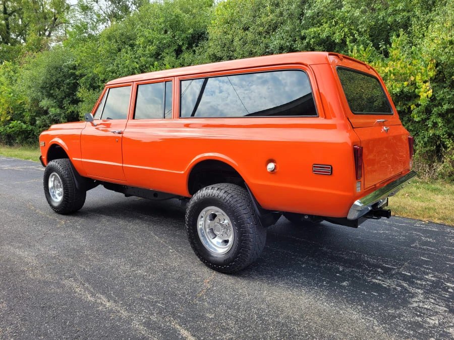 1971 Chevrolet Suburban 6th Gen - Image 6 of 27