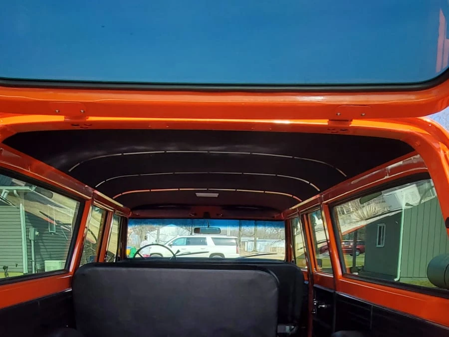 1971 Chevrolet Suburban 6th Gen - Image 18 of 27