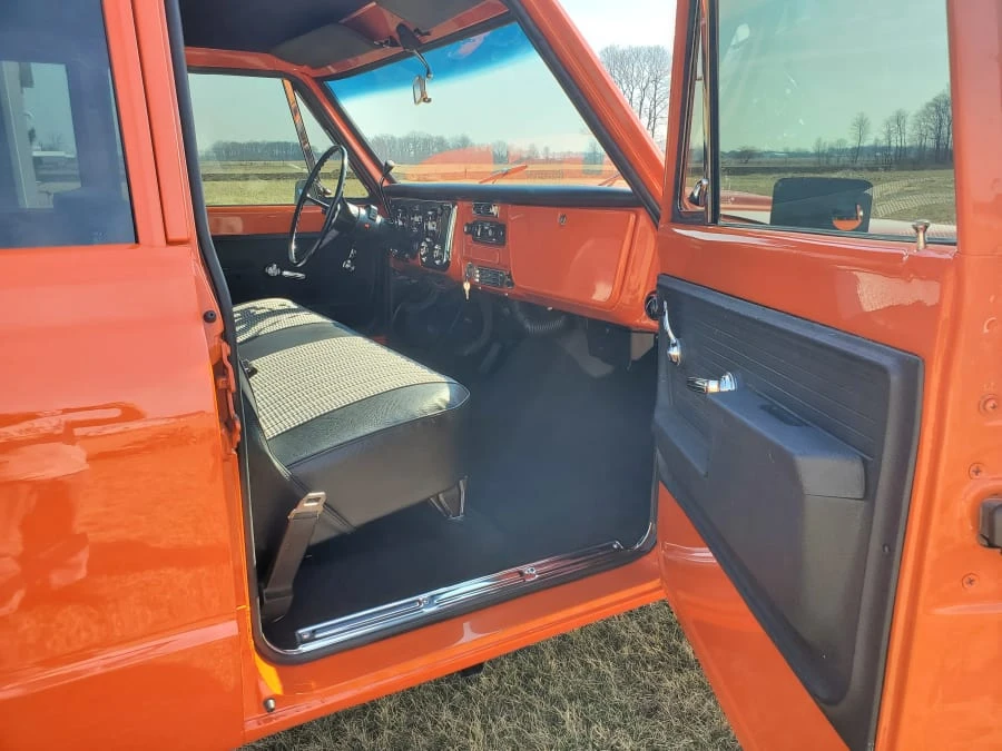 1971 Chevrolet Suburban 6th Gen - Image 20 of 27