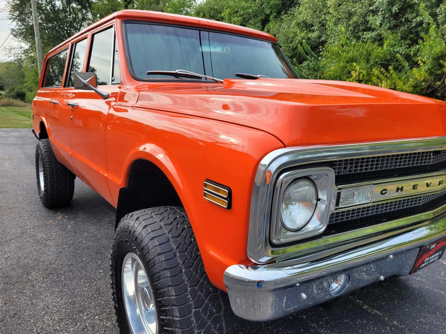 1971 Chevrolet Suburban 6th Gen - Image 11 of 27