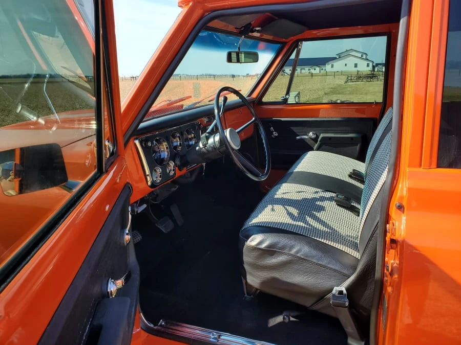 1971 Chevrolet Suburban 6th Gen - Image 14 of 27