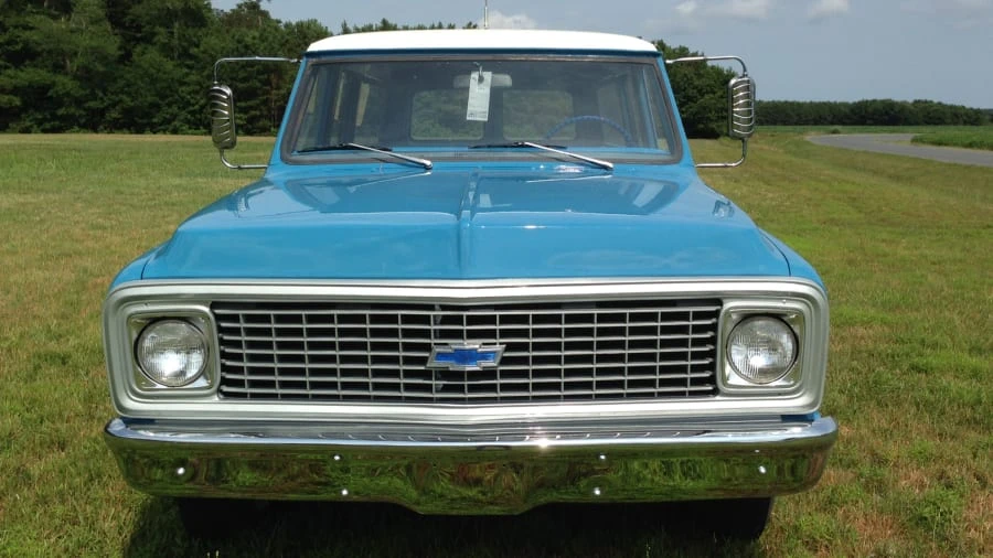 1971 Chevrolet Suburban 6th Gen - Image 2 of 6