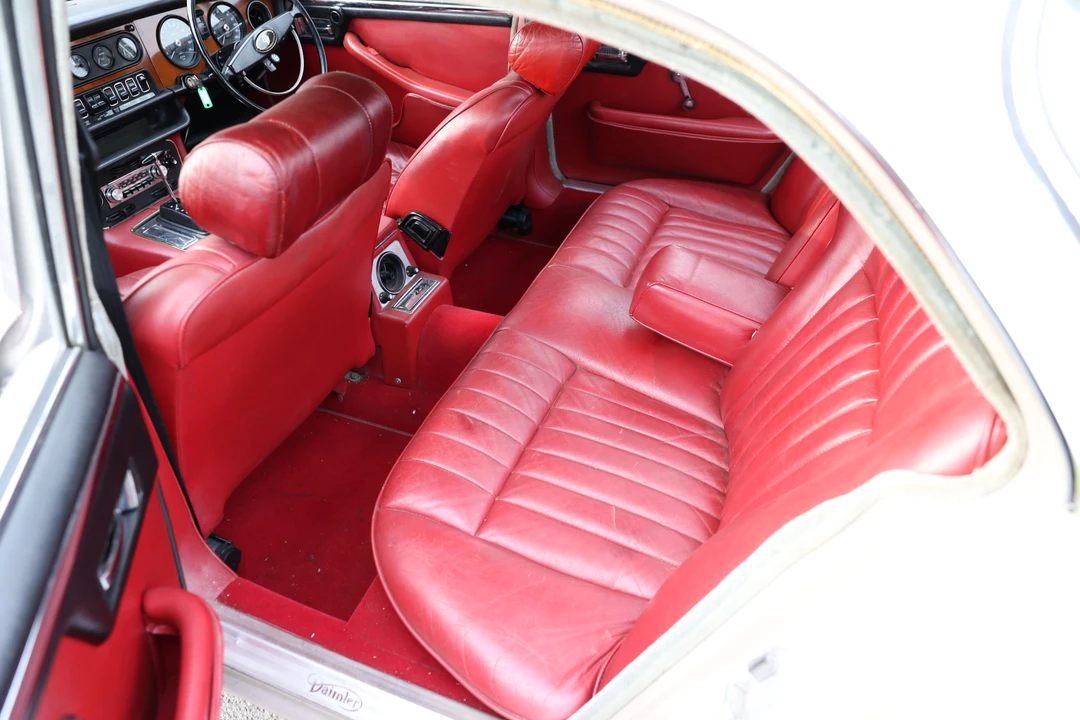 1971 Daimler - Image 12 of 17