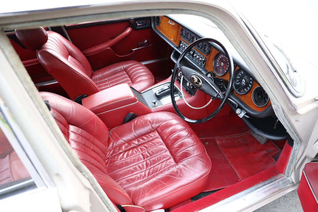 1971 Daimler - Image 8 of 17