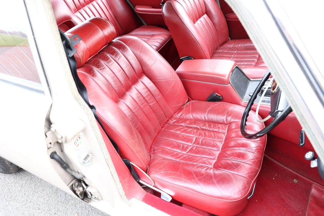 1971 Daimler - Image 5 of 17