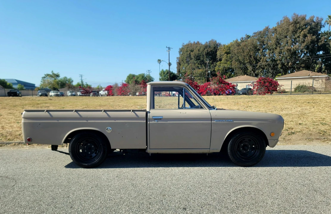 1971 Nissan - Image 2 of 28