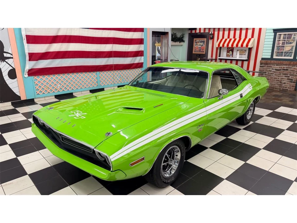 1971 Dodge Challenger R/T & T/A 1st Gen - Image 11 of 31