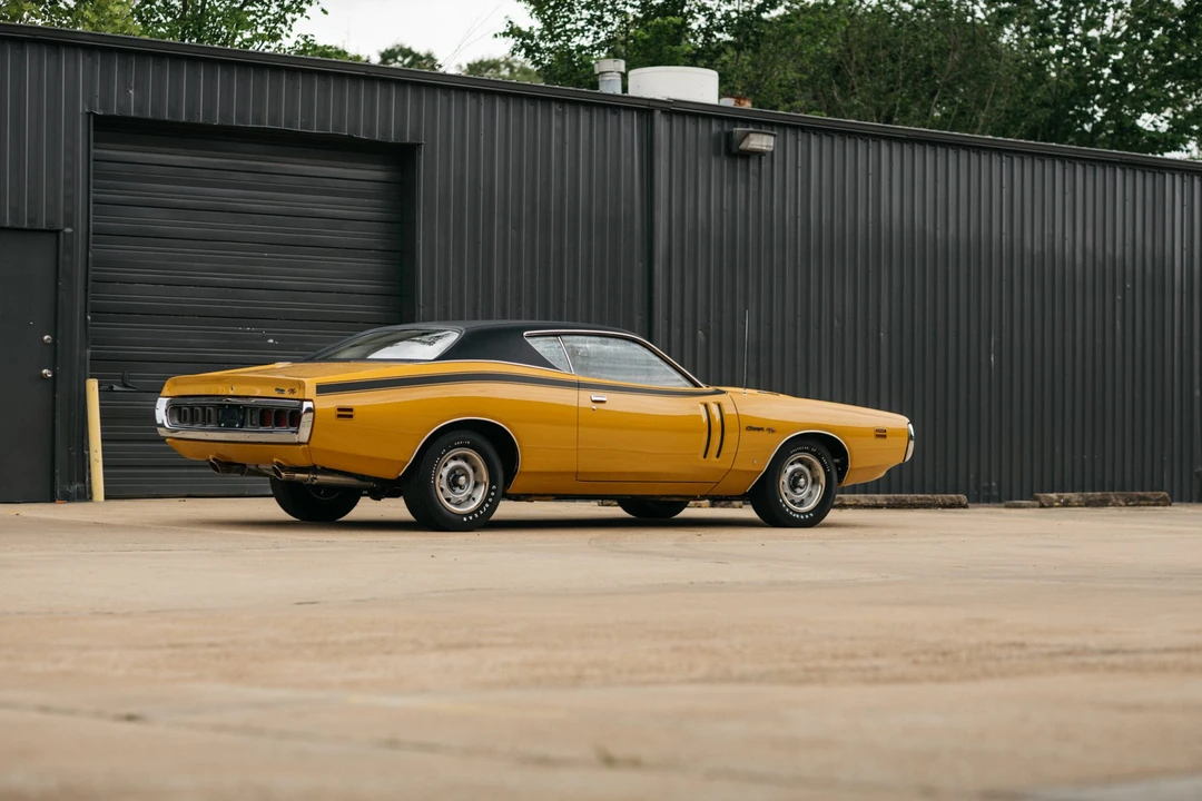 1971 Dodge Charger Hemi 3rd Gen - Image 11 of 31