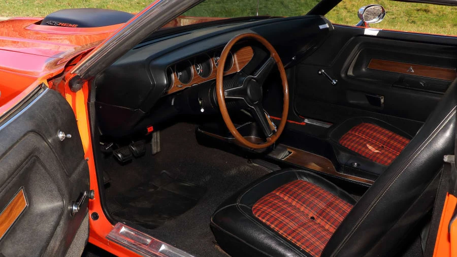 1971 Dodge Challenger Hemi 1st Gen - Image 4 of 12