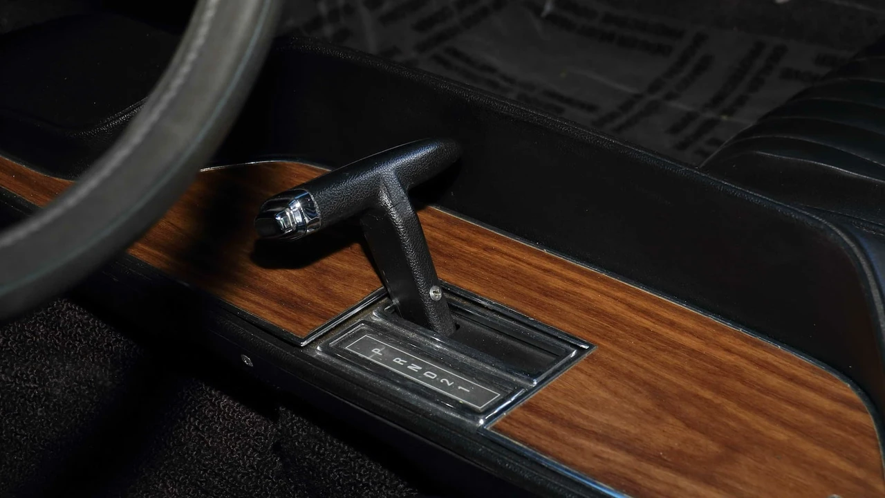 1971 Dodge Challenger Hemi 1st Gen - Image 10 of 20