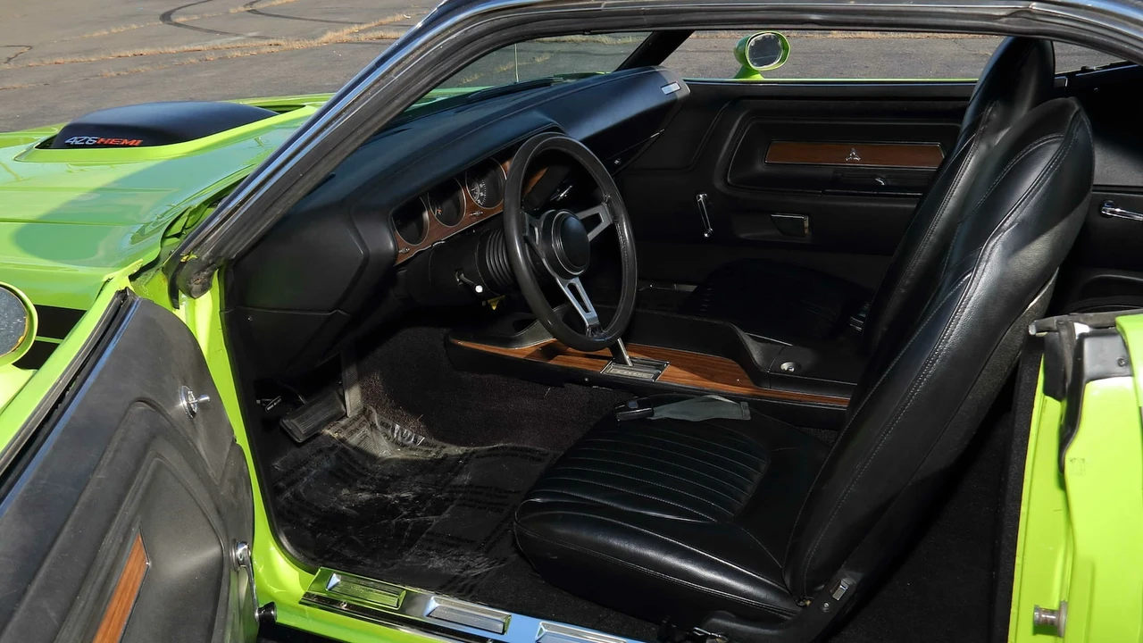 1971 Dodge Challenger Hemi 1st Gen - Image 4 of 20