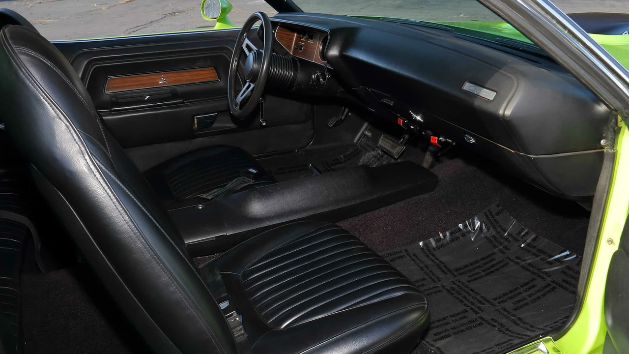 1971 Dodge Challenger Hemi 1st Gen - Image 5 of 20