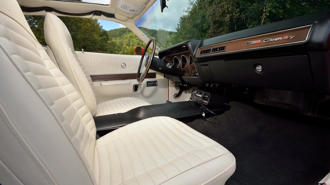 1971 Dodge Charger Hemi 3rd Gen - Image 5 of 31