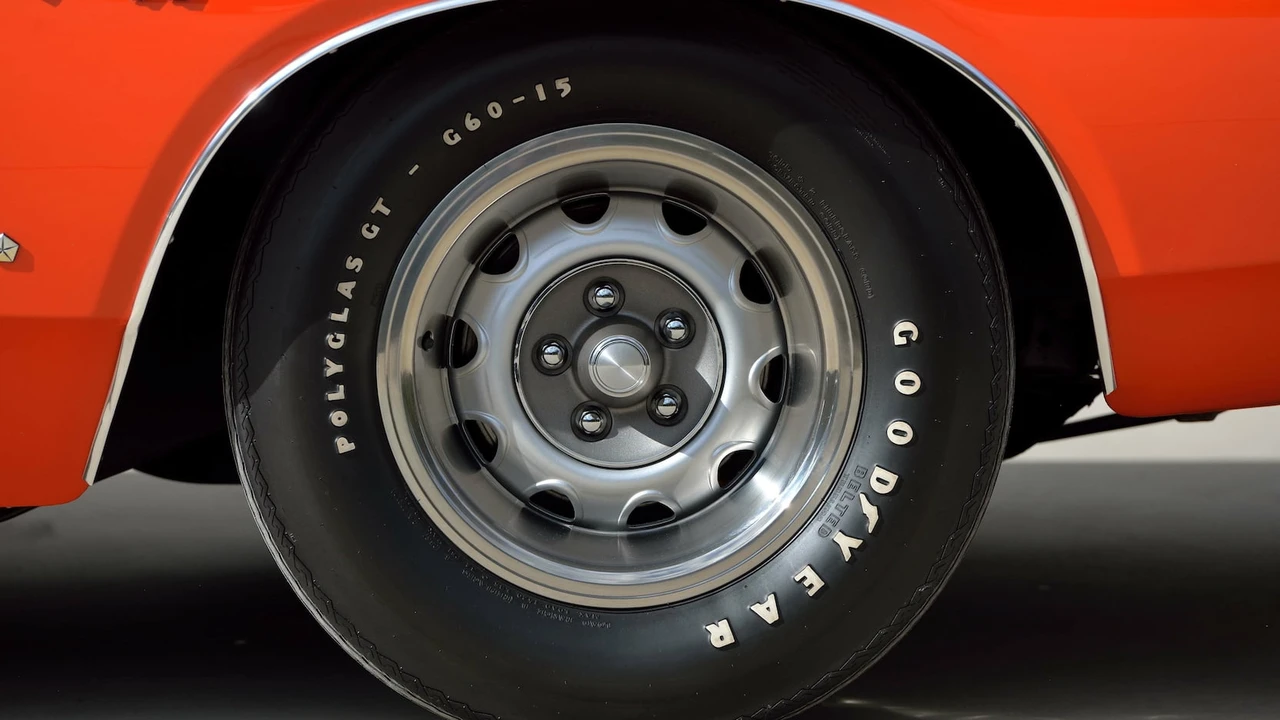1971 Dodge Charger Hemi 3rd Gen - Image 15 of 31