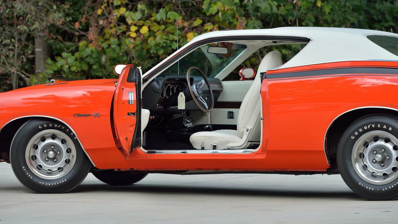1971 Dodge Charger Hemi 3rd Gen - Image 17 of 31