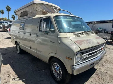 1971 Dodge Tradesman 200 Camper Van