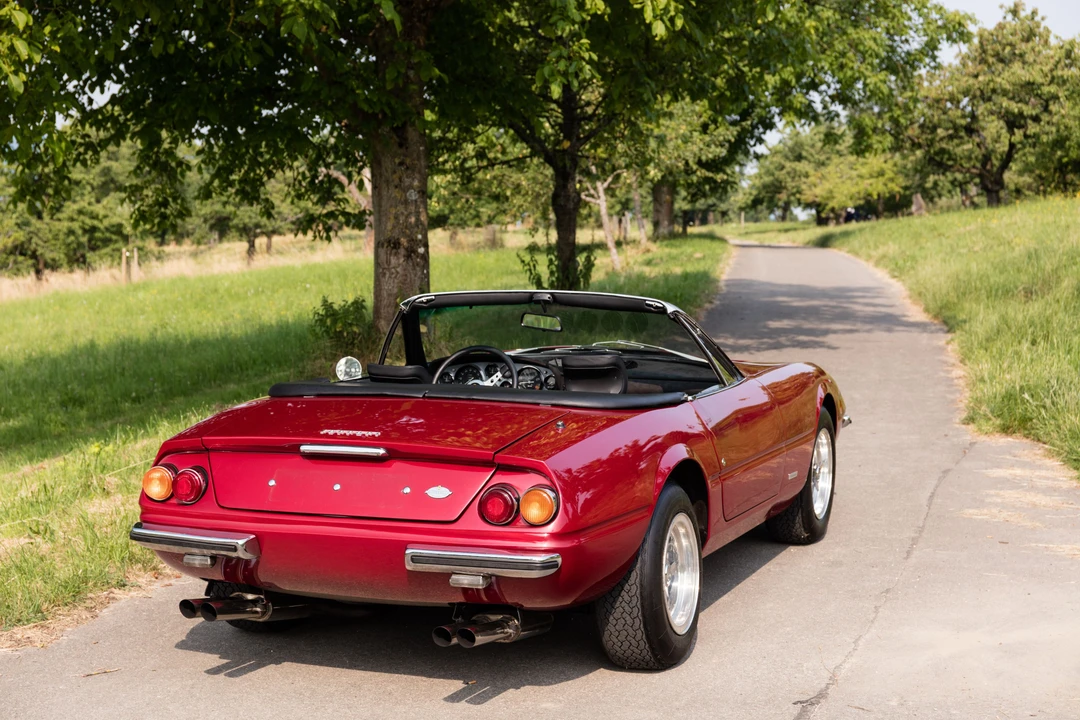 1971 Ferrari Daytona Spider - Image 25 of 31