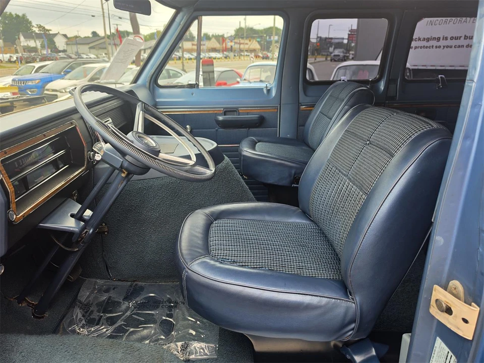 1971 Ford Econoline Van - Image 27 of 31