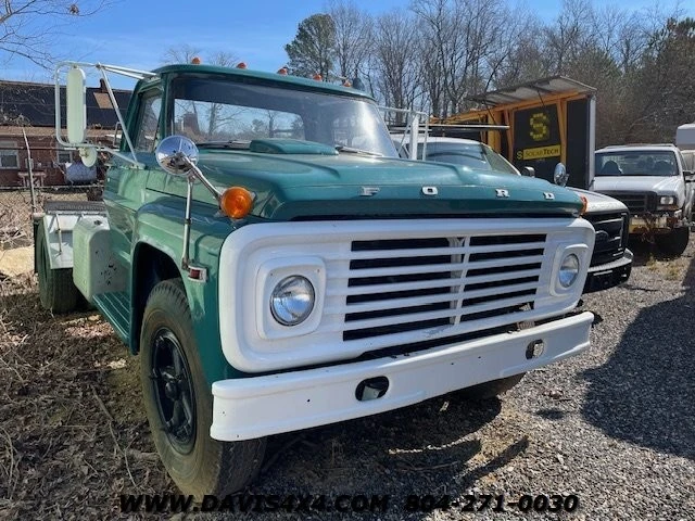 1971 Ford Tractor - Image 2 of 12