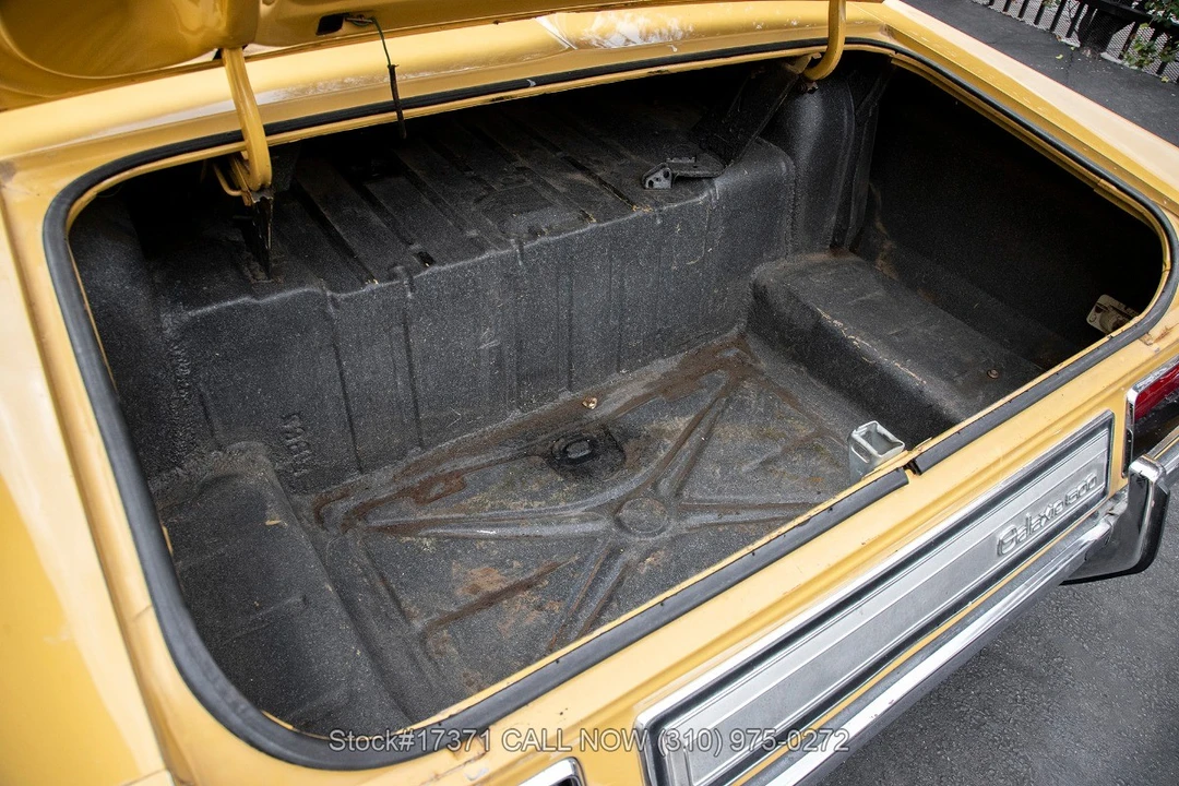 1971 Ford Galaxie 4th Gen - Image 25 of 31