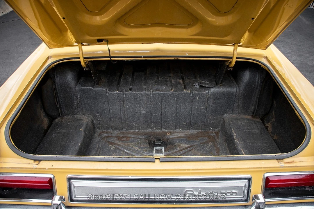 1971 Ford Galaxie 4th Gen - Image 26 of 31
