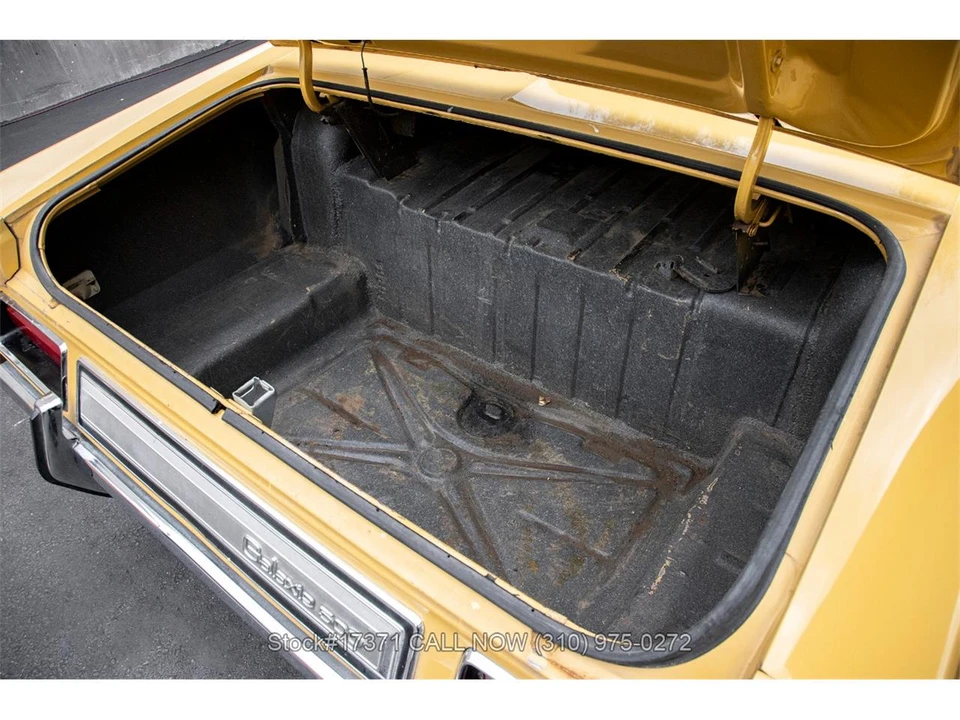 1971 Ford Galaxie 4th Gen - Image 25 of 31