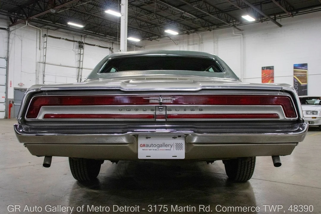 1971 Ford Thunderbird 4th Gen - Image 6 of 12
