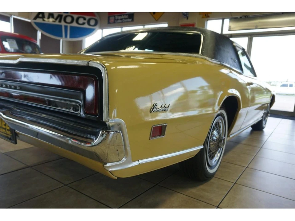 1971 Ford Thunderbird 5th Gen - Image 25 of 31
