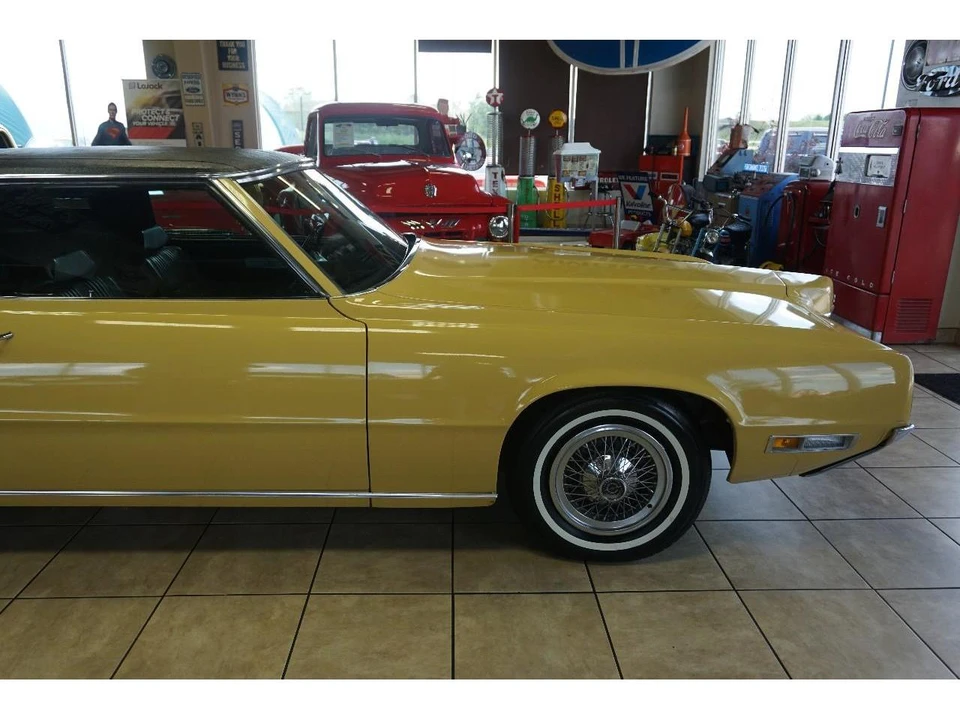 1971 Ford Thunderbird 5th Gen - Image 18 of 31