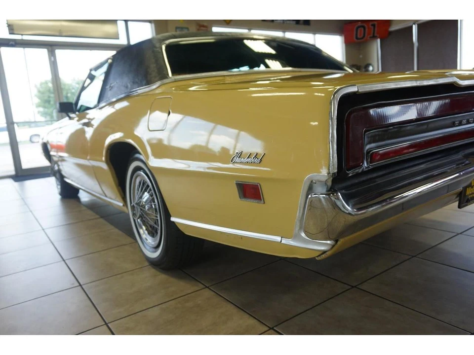 1971 Ford Thunderbird 5th Gen - Image 24 of 31