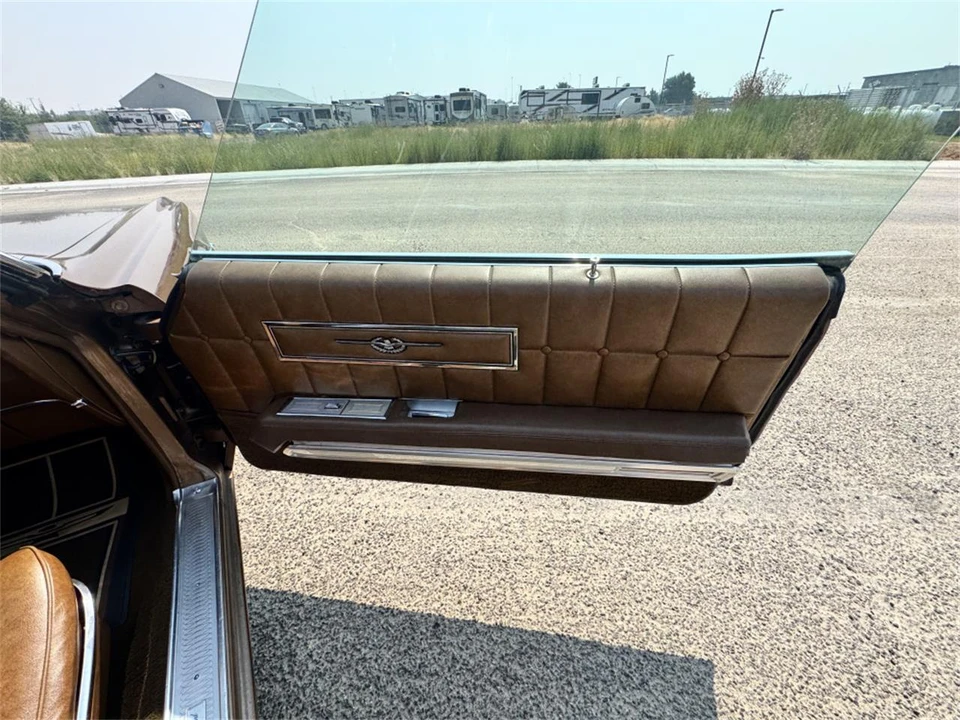 1971 Ford Thunderbird 5th Gen - Image 12 of 17