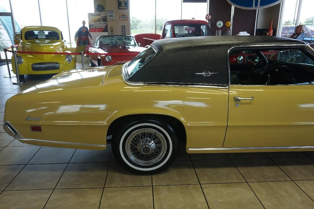1971 Ford Thunderbird 5th Gen - Image 17 of 31