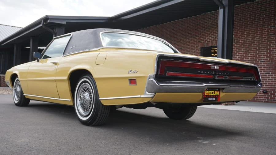 1971 Ford Thunderbird 5th Gen - Image 10 of 31