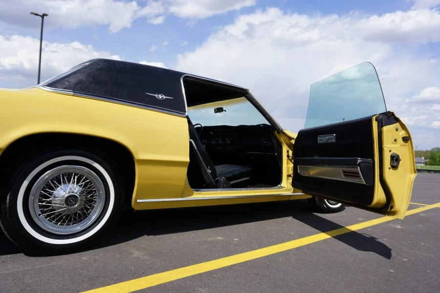 1971 Ford Thunderbird 5th Gen - Image 19 of 31