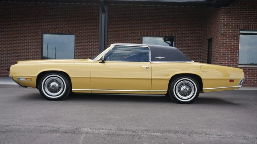 1971 Ford Thunderbird 5th Gen - Image 2 of 31