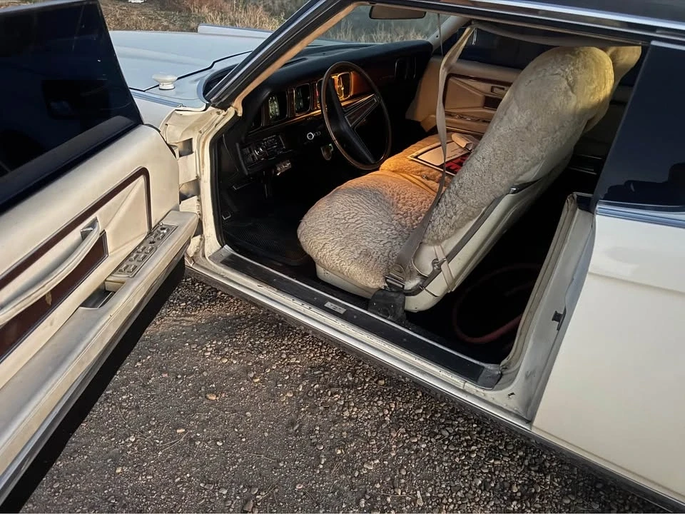 1971 Lincoln Continental Mark III - Image 2 of 6