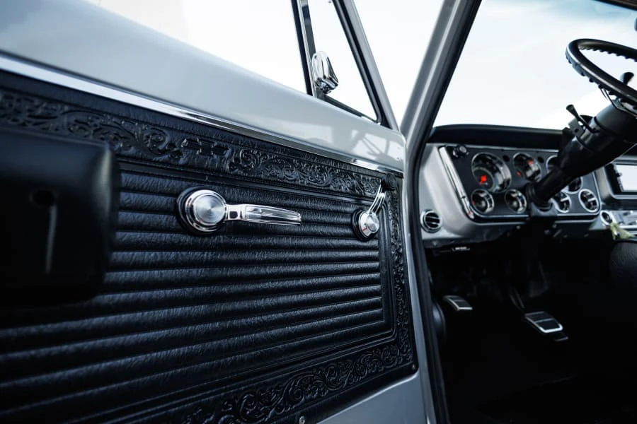 1971 GMC Jimmy 1st Gen - Image 9 of 13