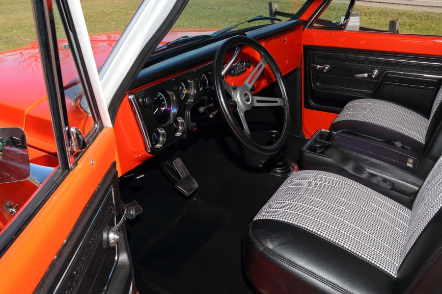 1971 GMC Jimmy 1st Gen - Image 19 of 30