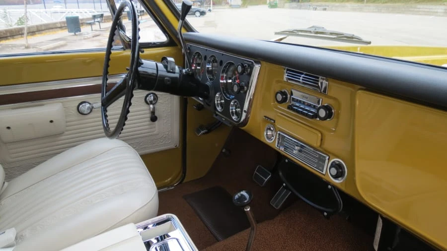 1971 GMC Jimmy 1st Gen - Image 4 of 12