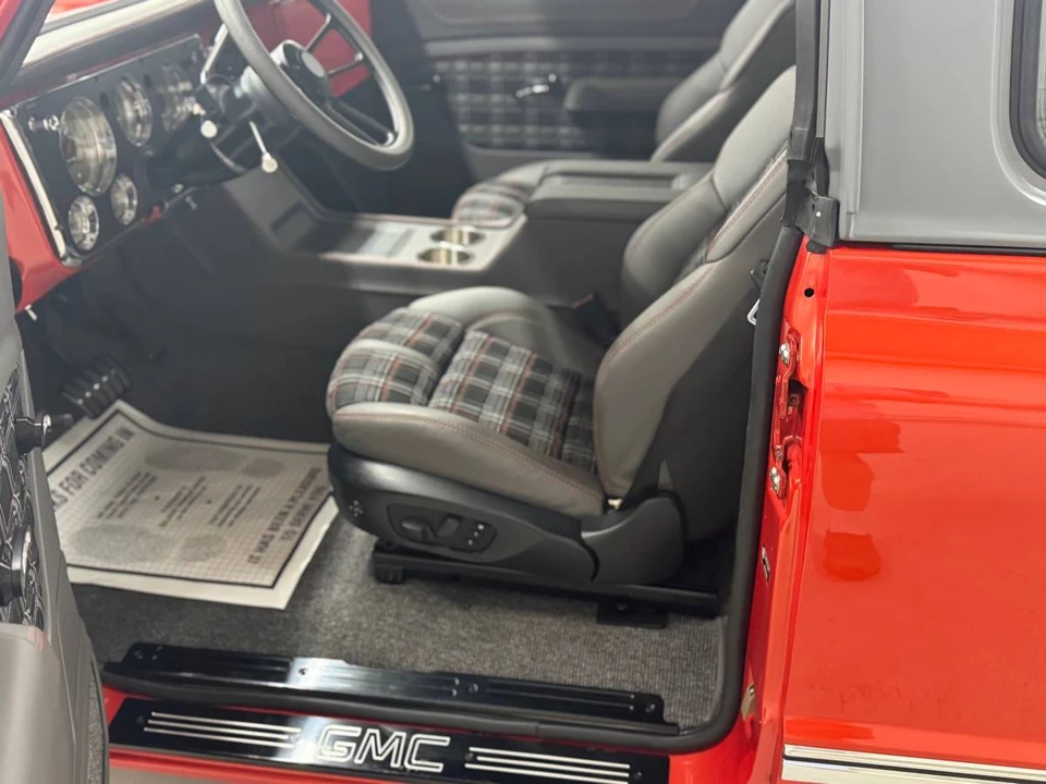 1971 GMC Jimmy 1st Gen - Image 11 of 24
