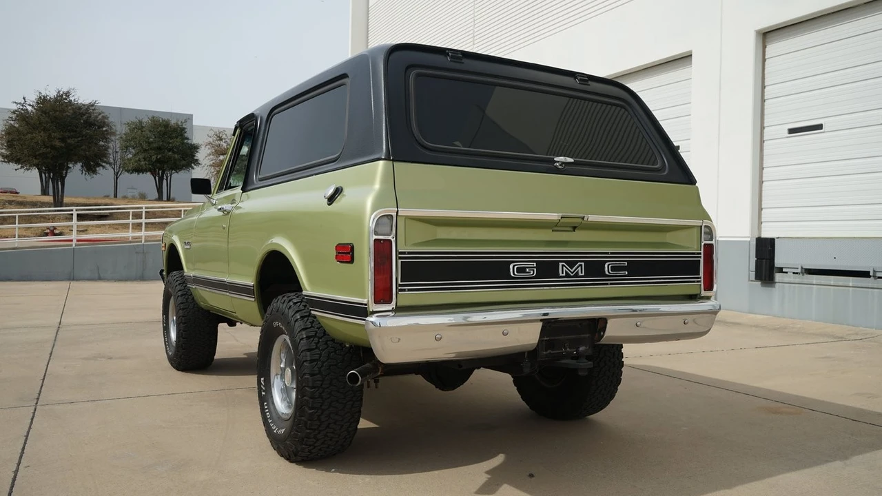 1971 GMC Jimmy 1st Gen - Image 11 of 31