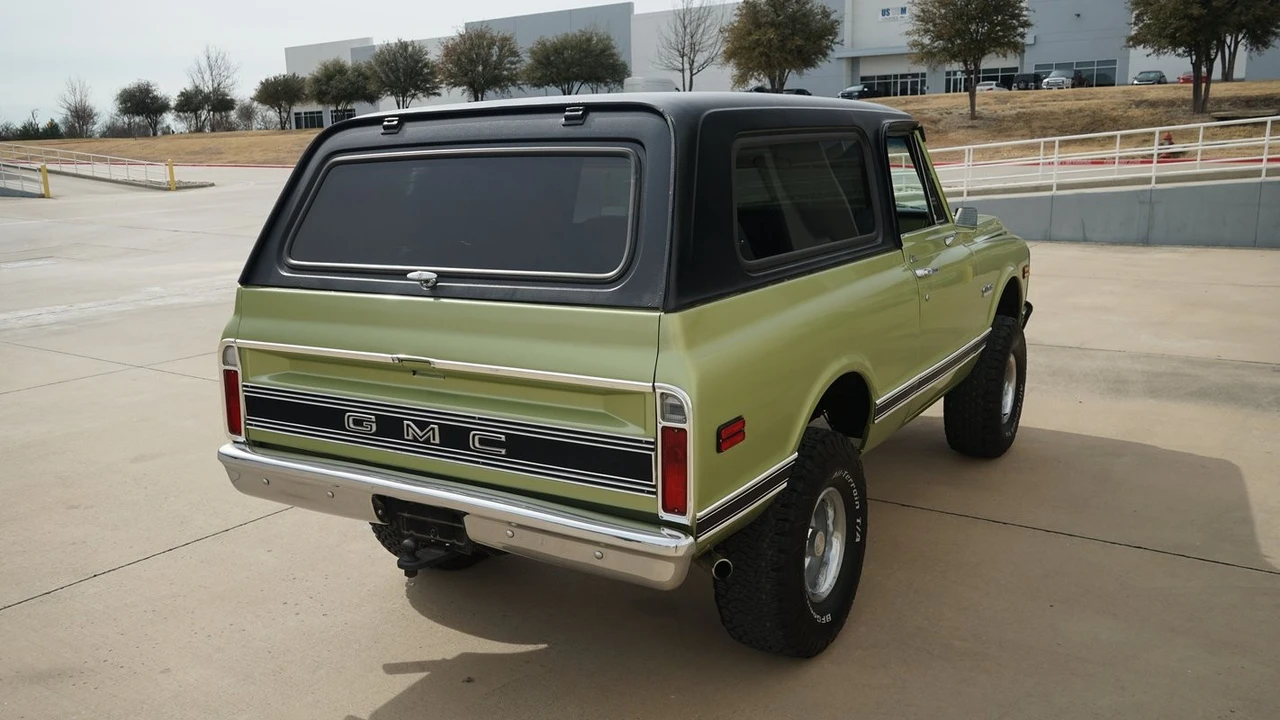 1971 GMC Jimmy 1st Gen - Image 16 of 31