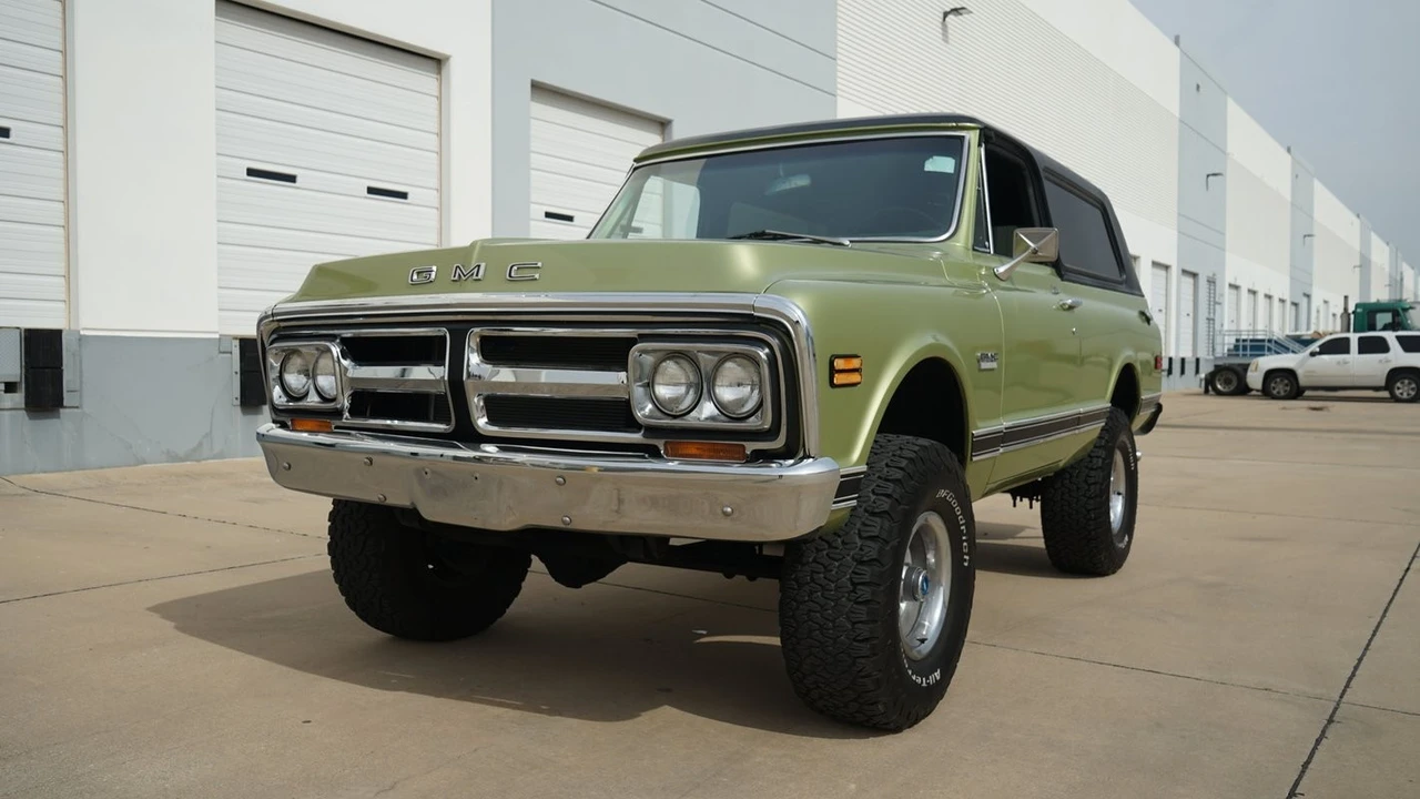 1971 GMC Jimmy 1st Gen - Image 4 of 31