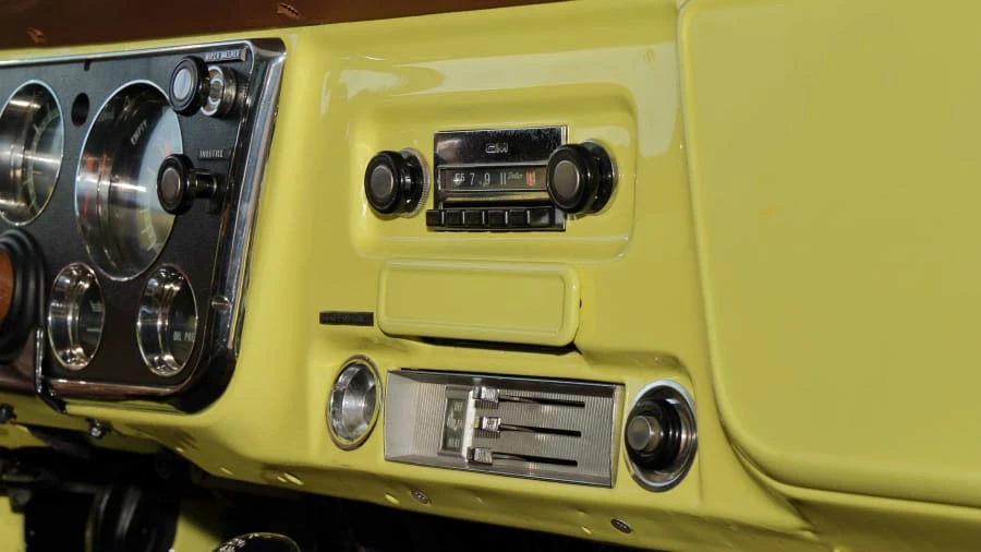 1971 GMC Jimmy 1st Gen - Image 23 of 24