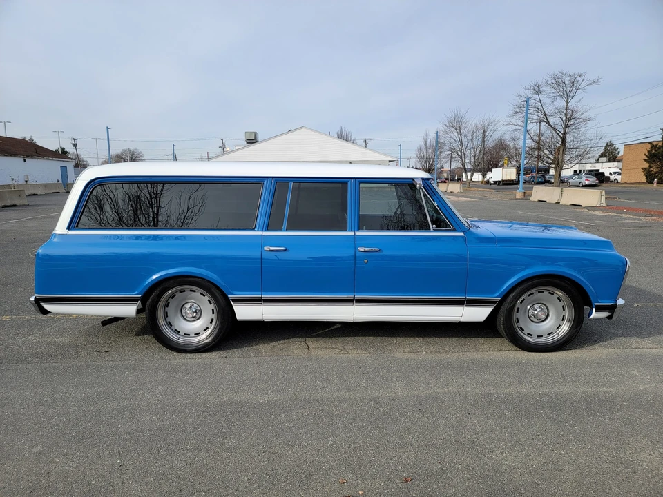 1971 GMC Suburban 6th Gen - Image 5 of 31
