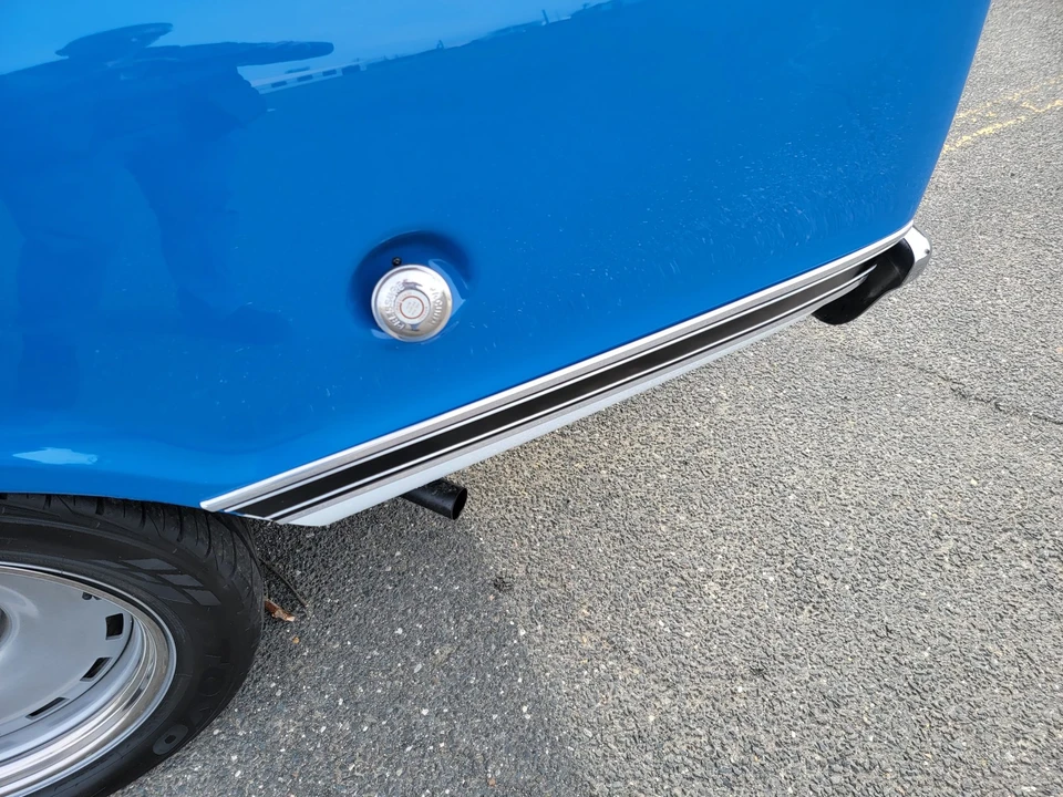 1971 GMC Suburban 6th Gen - Image 16 of 31