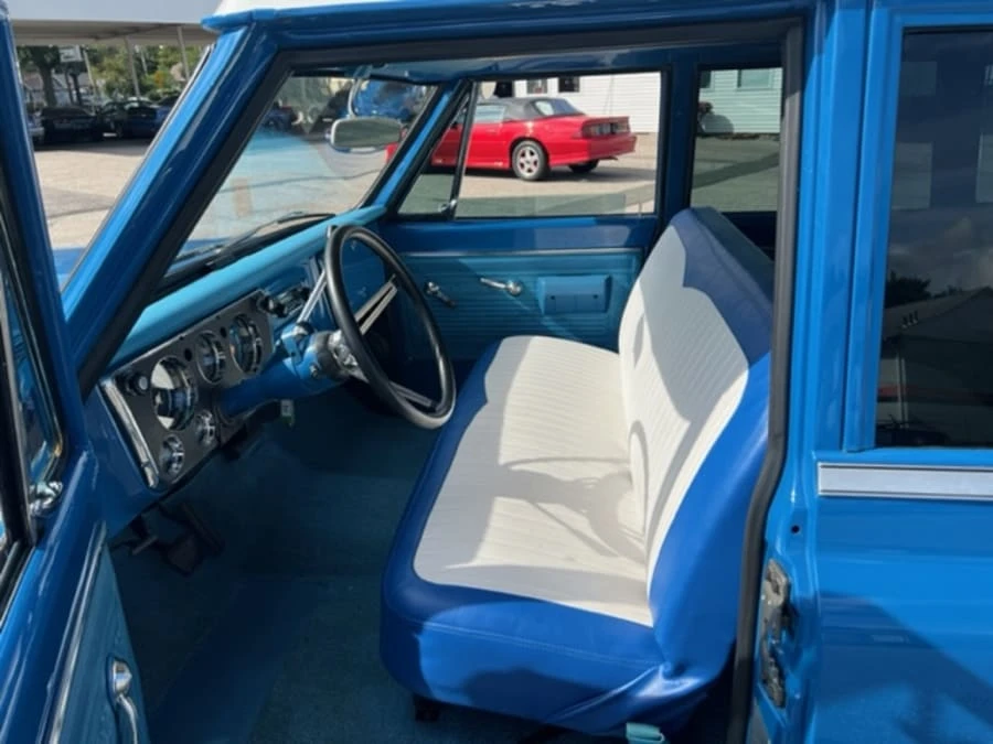 1971 GMC Suburban 6th Gen - Image 5 of 7