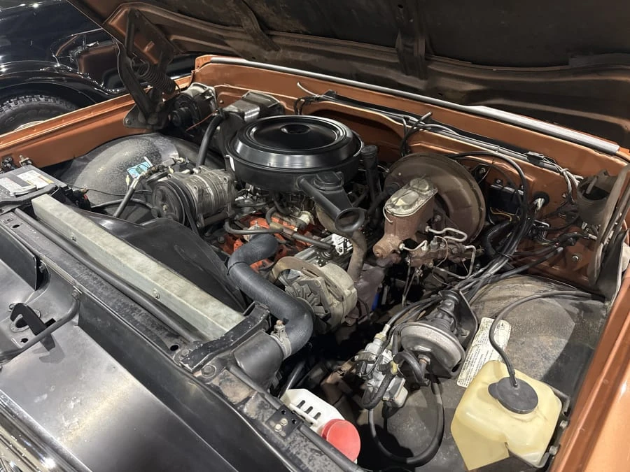 1971 GMC Suburban 6th Gen - Image 7 of 8