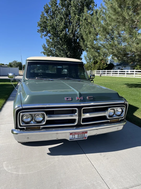 1971 GMC Suburban 6th Gen - Image 17 of 31