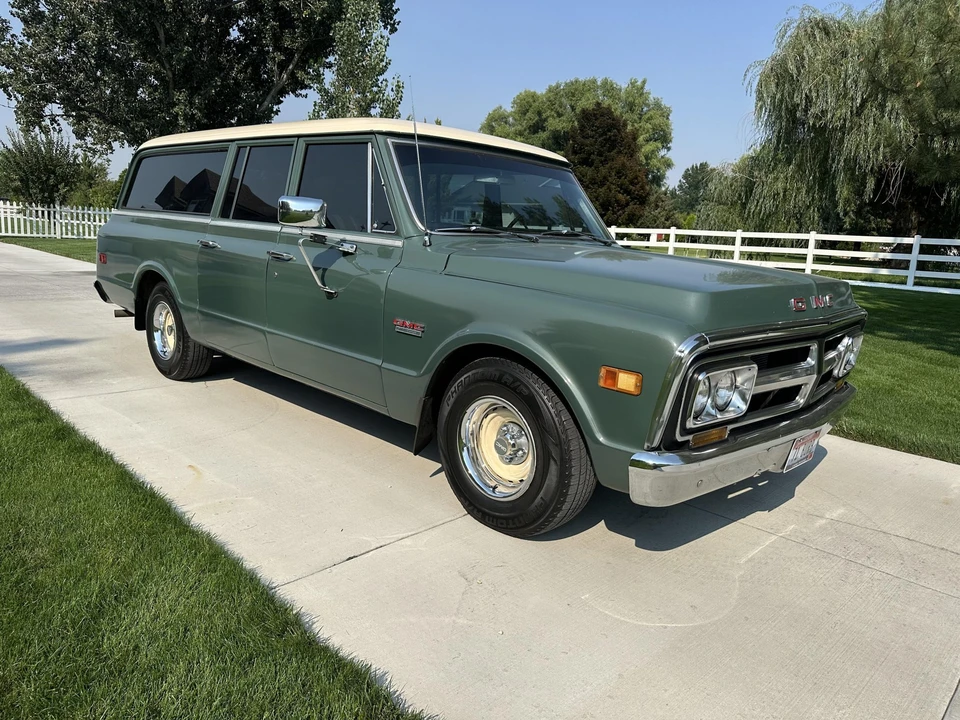 1971 GMC Suburban 6th Gen - Image 7 of 31